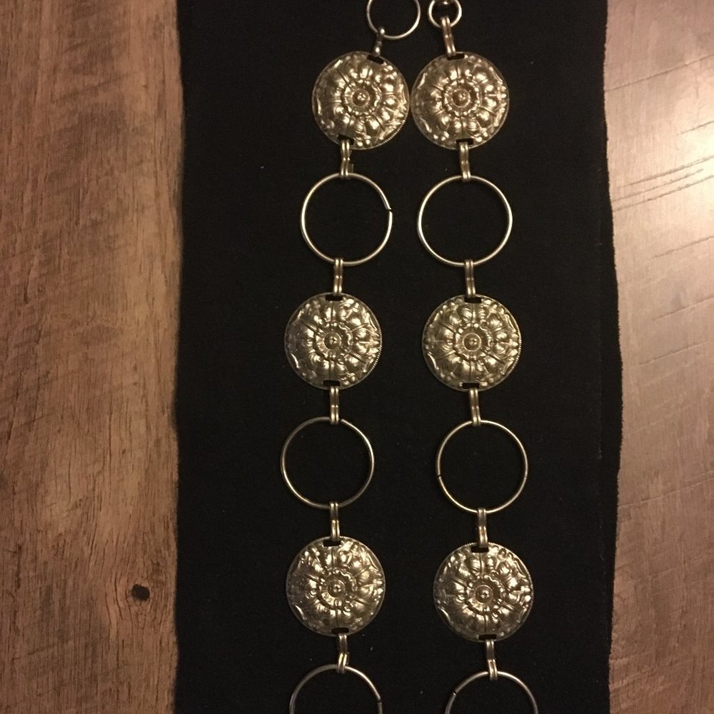 VINTAGE  TEXTURED SILVER TONE BELT